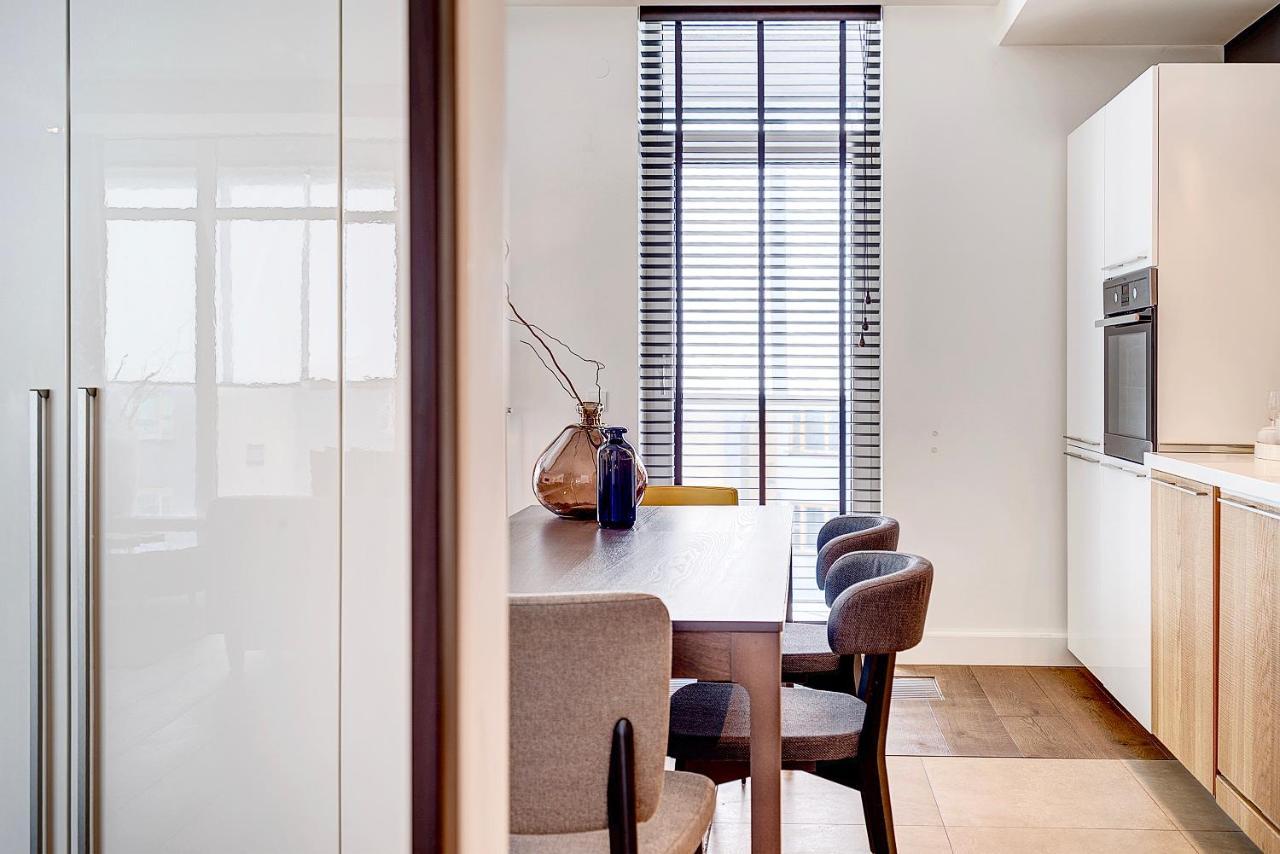 Apartment & *