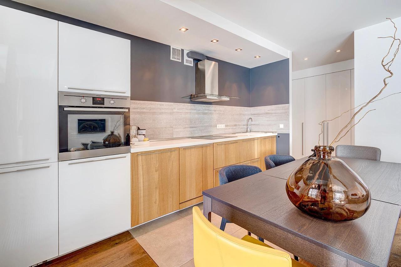 & Apartment